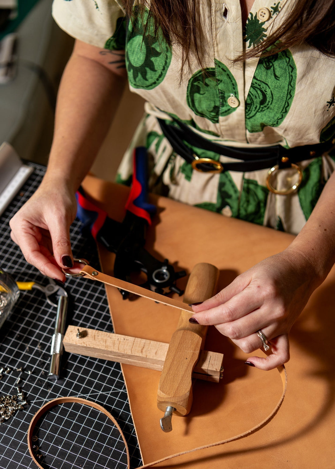 book your leather workshop in berlin