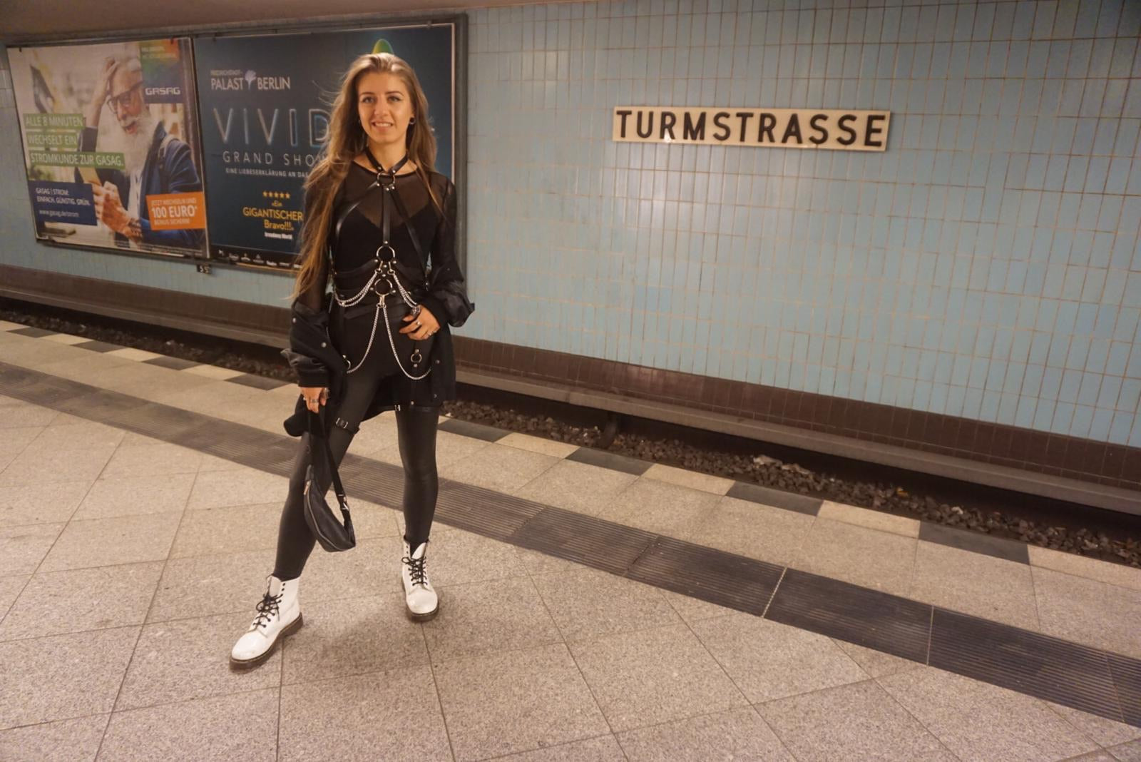 Helena leather bra harness