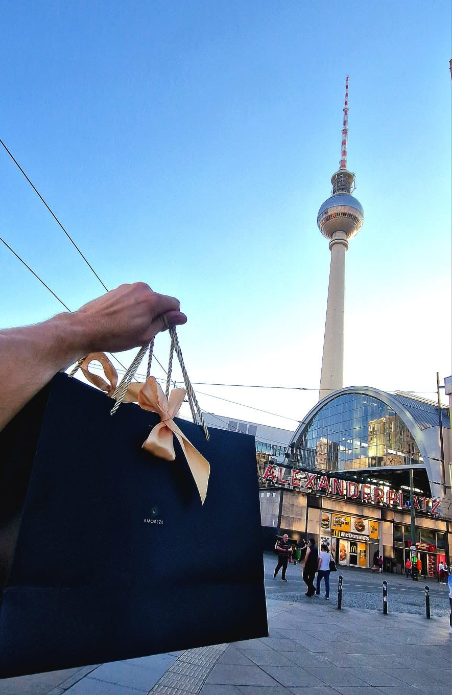 The Best Gifts from Berlin: Unique Finds Under €50 and Special Pieces Above €100