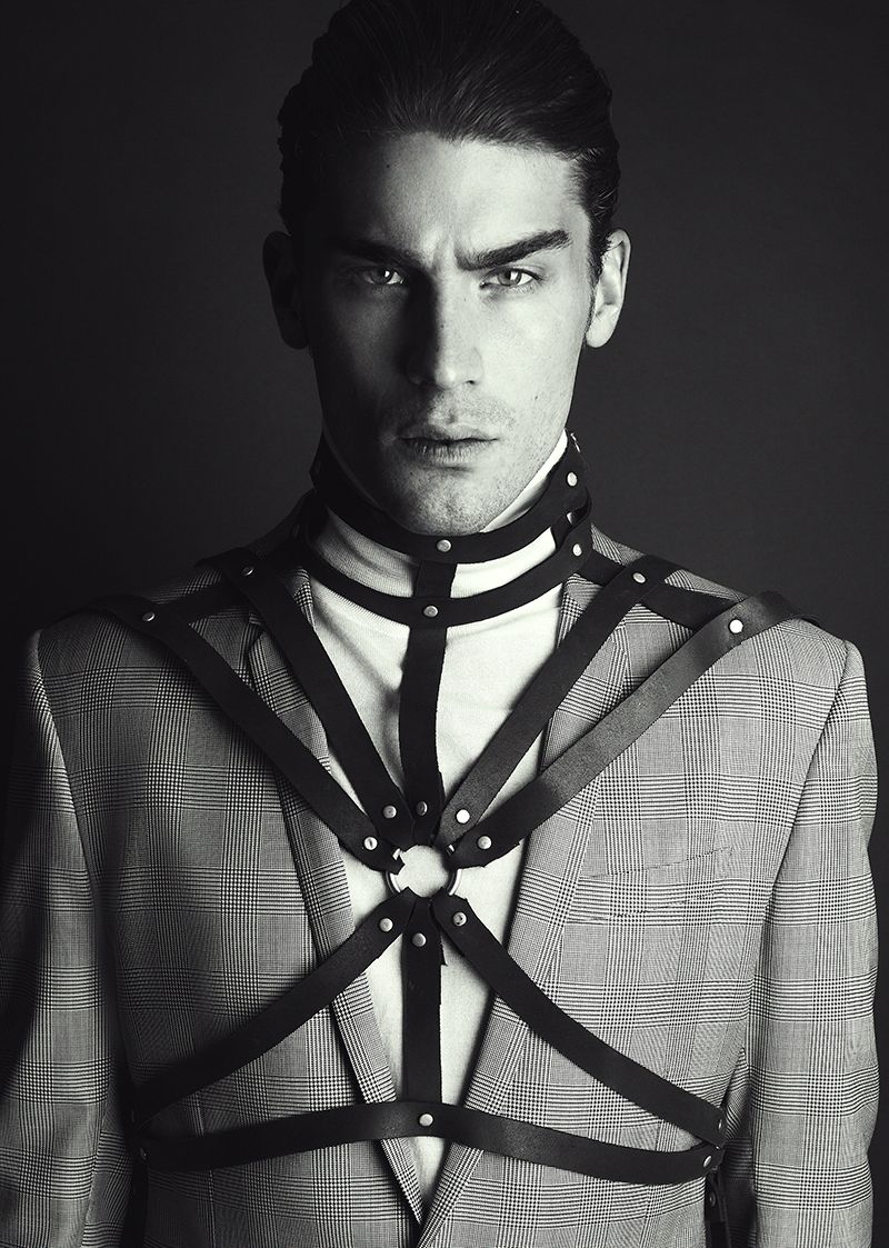 MEN LEATHER HARNESSES