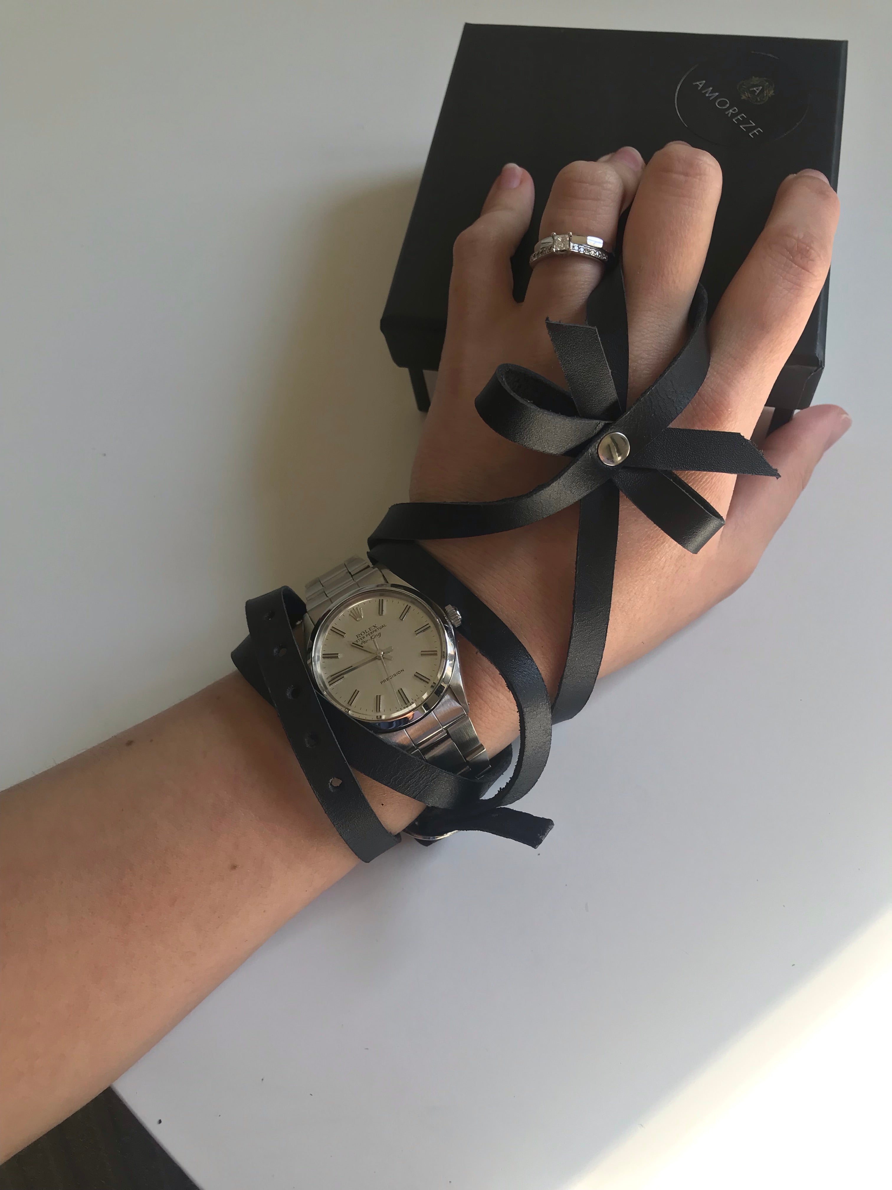 Cupid leather wristband - Amoreze