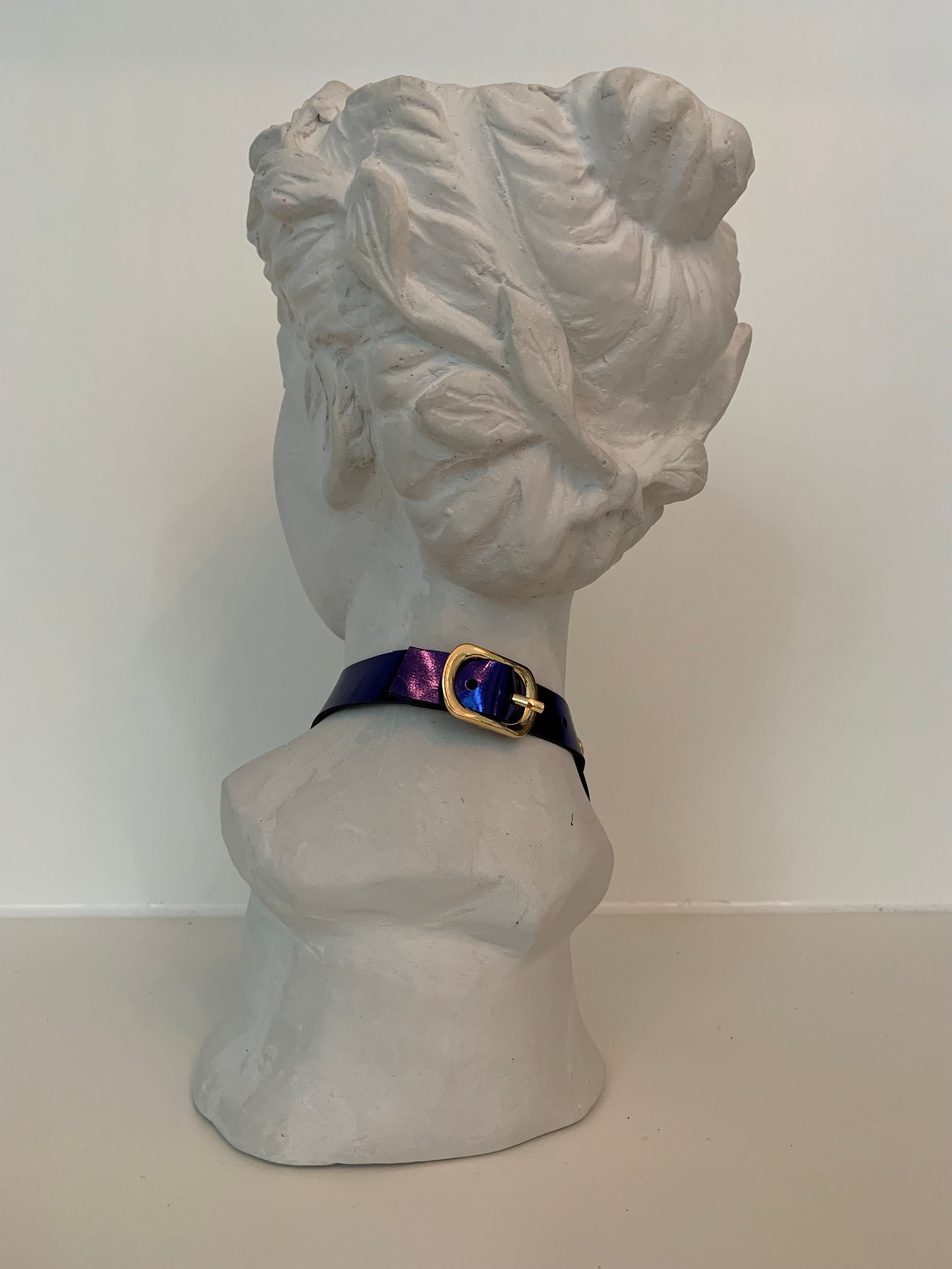 Gladiola leather choker with hanging ring