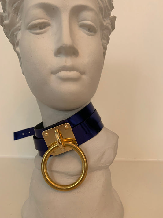 Gladiola leather choker with hanging ring